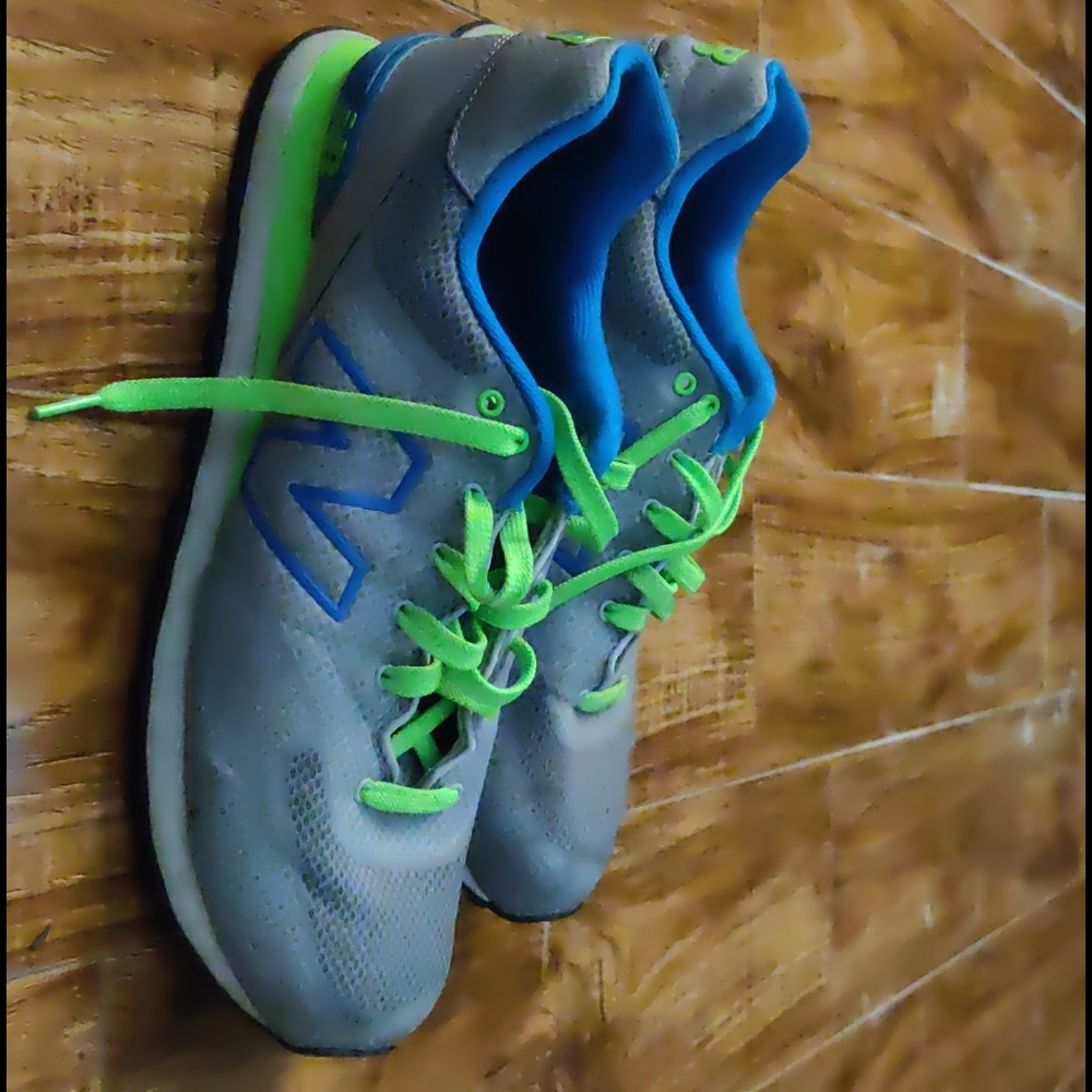 Shoes - Picture 2 of 5
